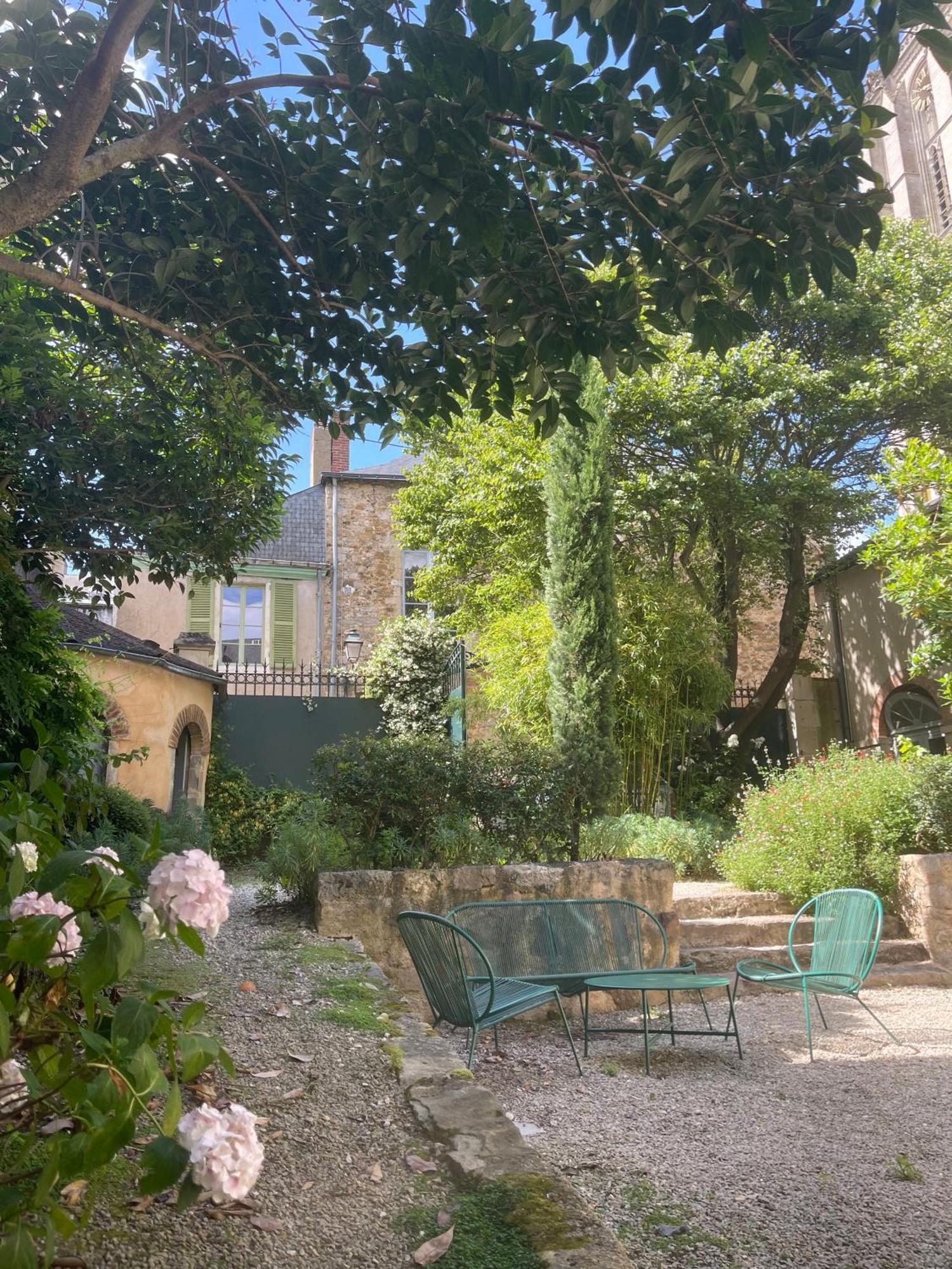 Chambres D'Hote - Maison Des Ecrivains - 50 M De La Cathedrale Et Place Des Jacobins Le Mans Eksteriør billede